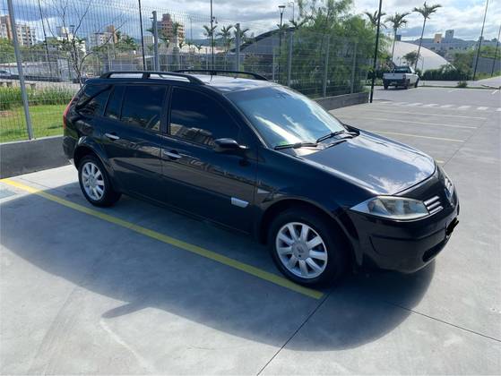 RENAULT MEGANE 1.6 DYNAMIQUE GRAND TOUR 16V FLEX 4P MANUAL RENAULT MEGANE 1.6 DYNAMIQUE GRAND TOUR 16V FLEX 4P MANUAL